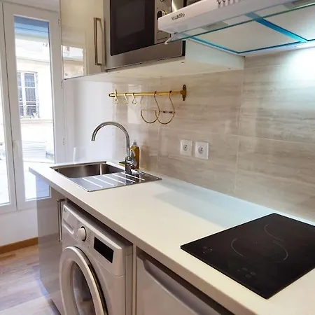 176 2 Joined New Deco 200m To Park La Lägenhet